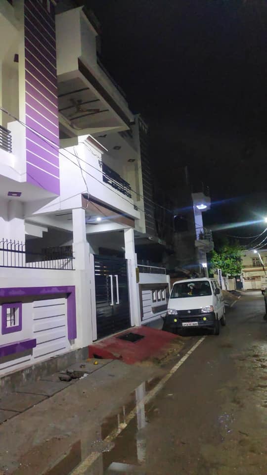 p2 4 Beds 4 Baths Resale House in Indira Nagar Lucknow