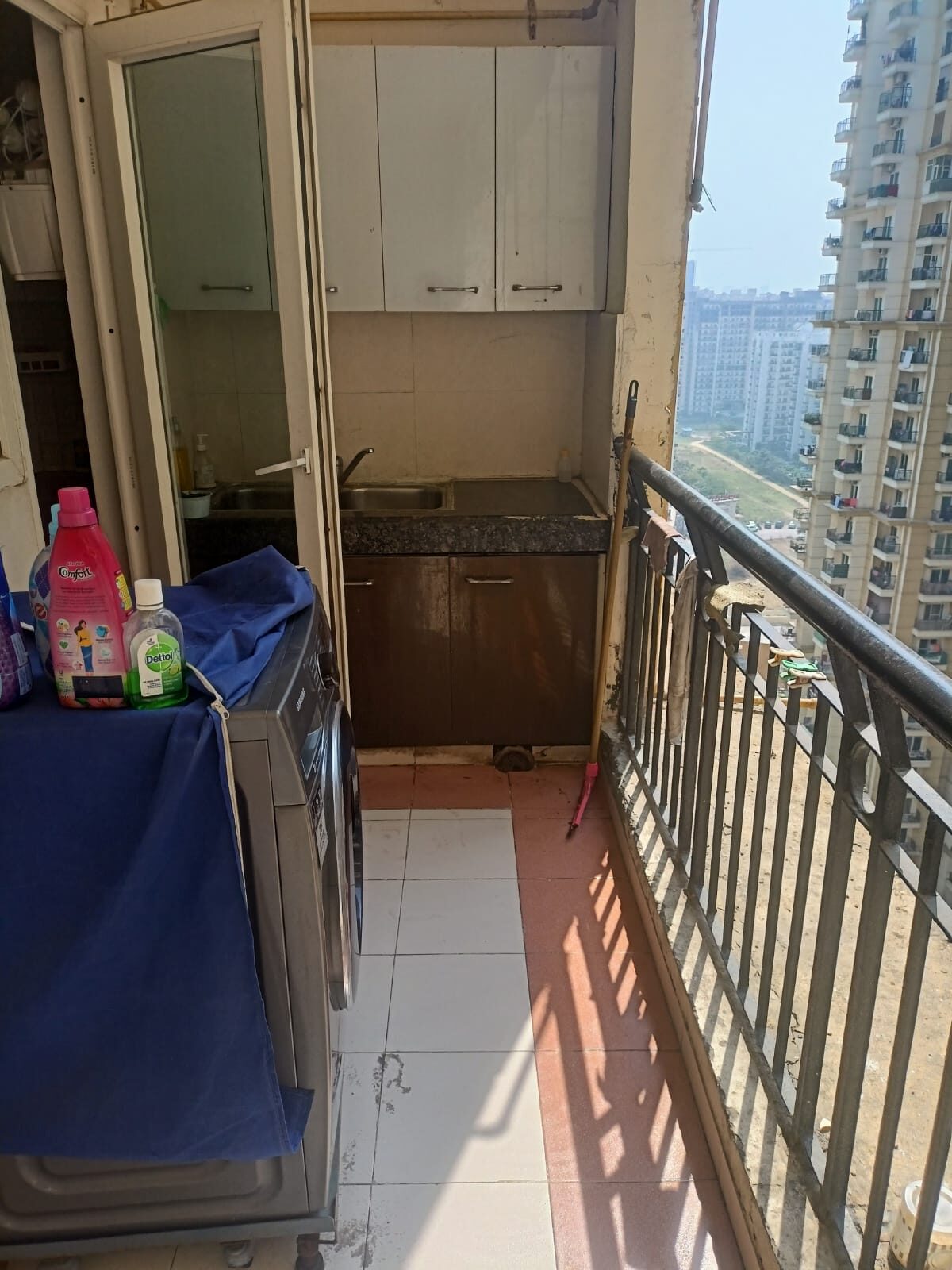 x4 M G REAL ESTATE PRESENT 3 Beds 3 Baths FLAT FOR SALE IN SECTOR 75 NOIDA