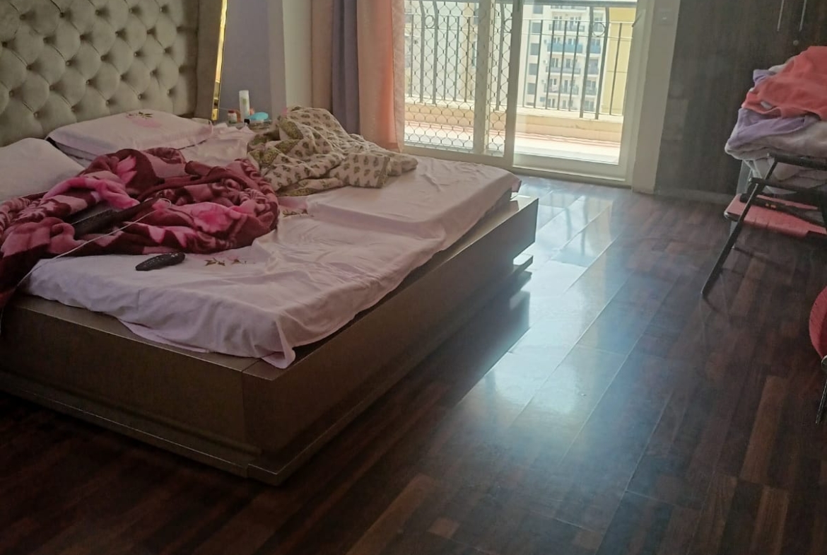 M G REAL ESTATE PRESENT 3 Beds 3 Baths FLAT FOR SALE IN SECTOR 75 NOIDA