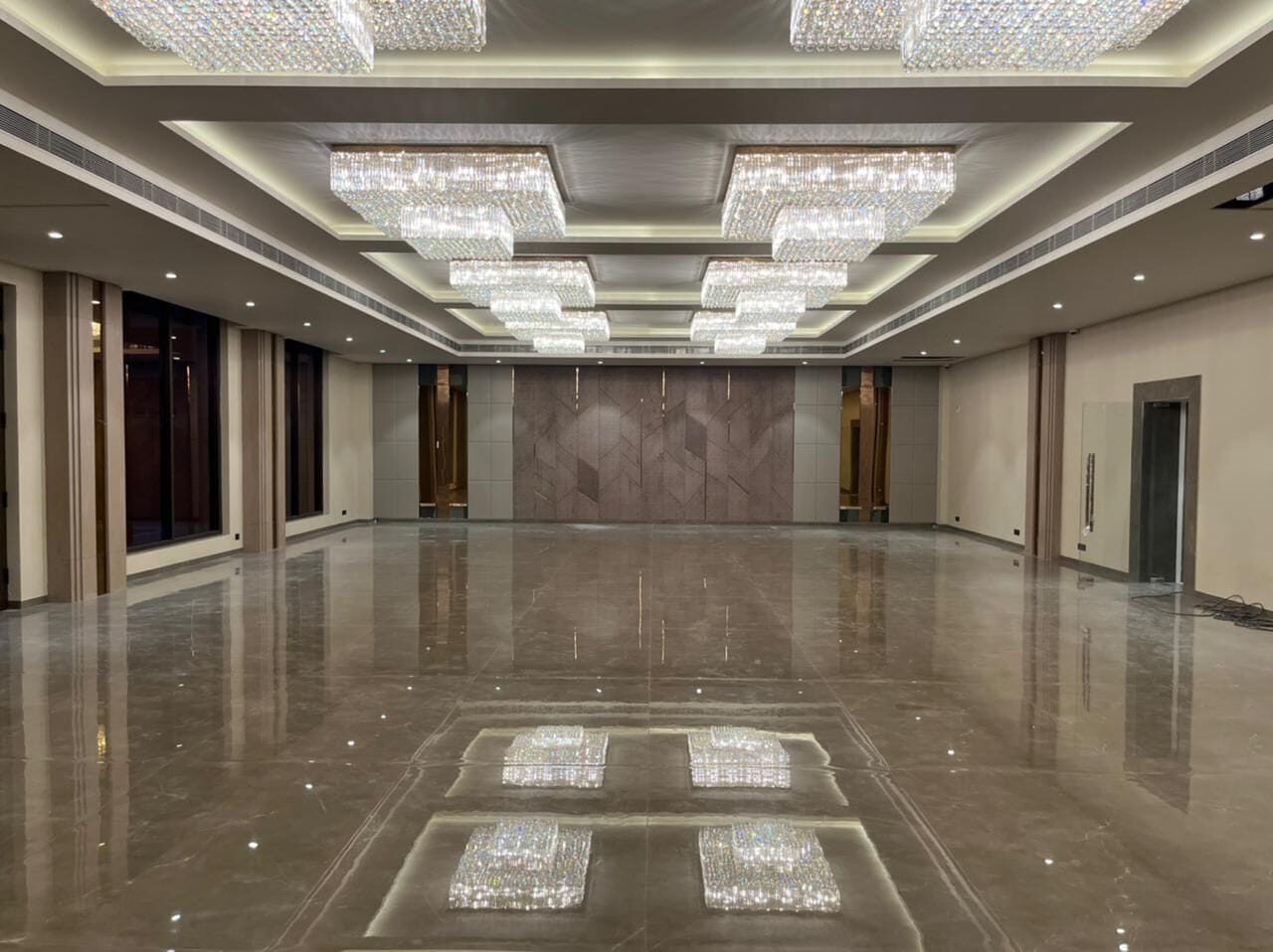 y3 Ready to move in Flats in Prime location Noida . 2Bhk, 2+study, 3Bhk & 4Bhk