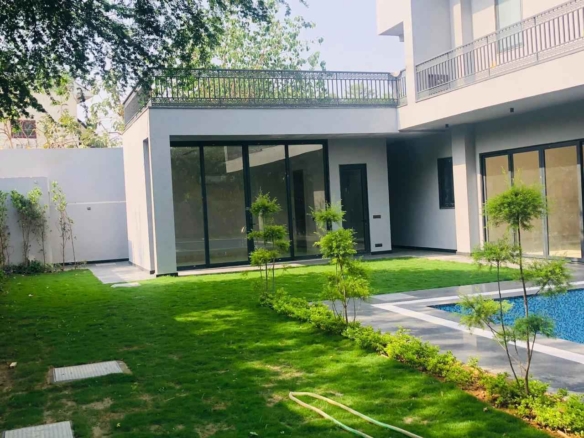 5 Beds 5 Baths – Townhouse for Sale in Delhi