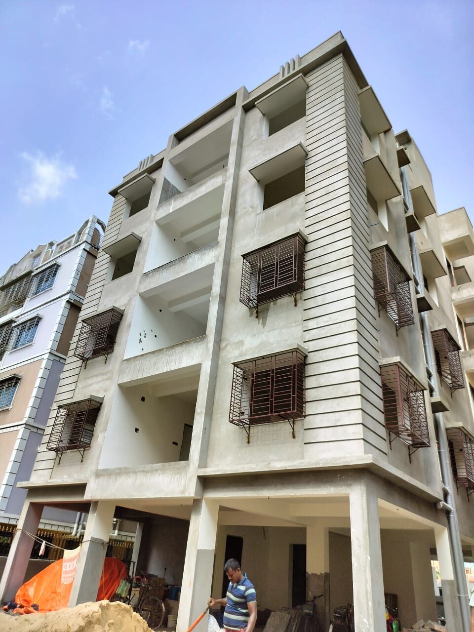 lo 3 Beds Free hold MIG Flat for Sale in Kolkata