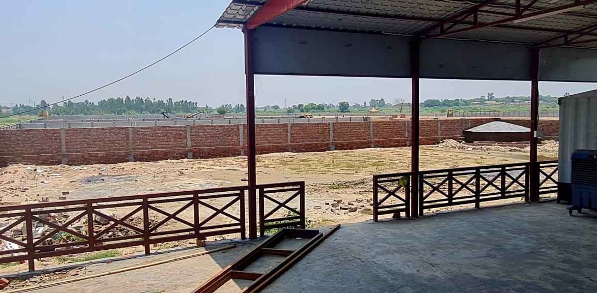 5 Beds 5 Baths – Townhouse for Sale in Noida, UP