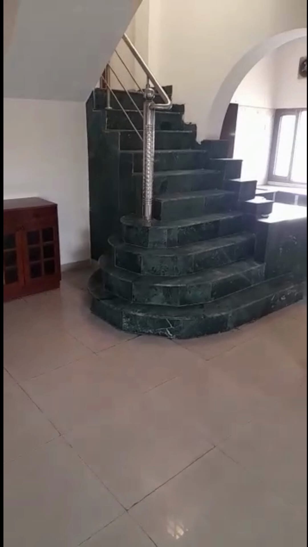3 BHK+SERVENT+4 BATHROOM +BIG TARRECE for Sale in Noida