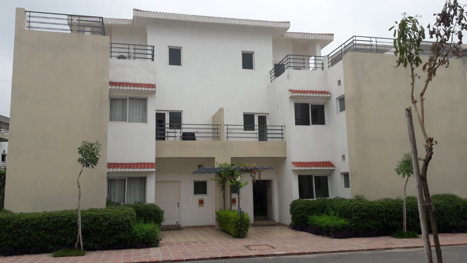 4 Beds 4 Baths Villa for Sale in Greater Noida