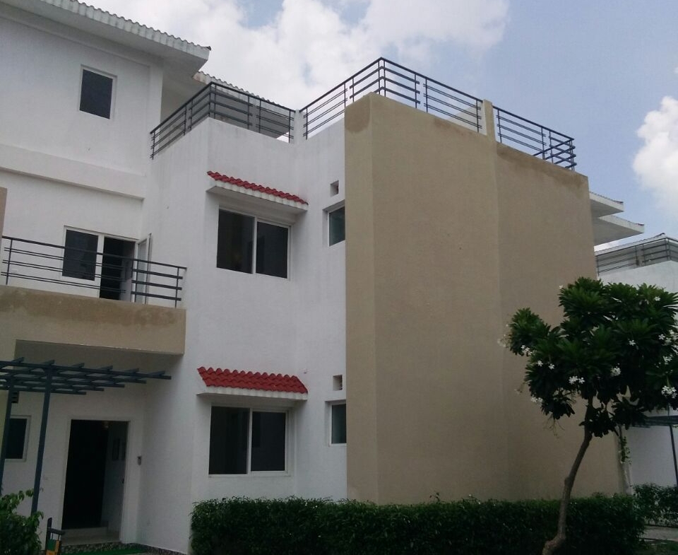 4 Beds 4 Baths Villa for Sale in Greater Noida