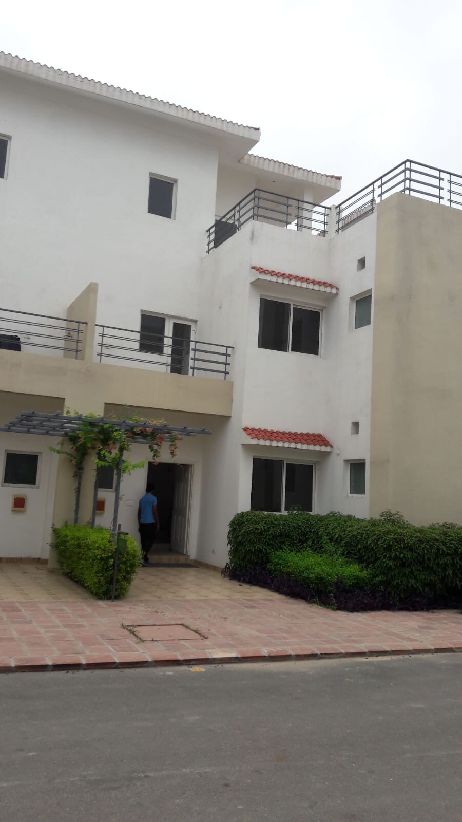 4 Beds 4 Baths Villa for Sale in Greater Noida