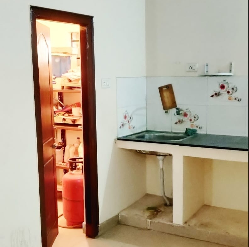 Flat Available For Rent