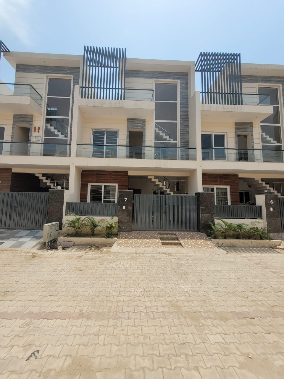 4 Beds 4 Baths for Sale in Sunny Enclave, Mohali, Punjab