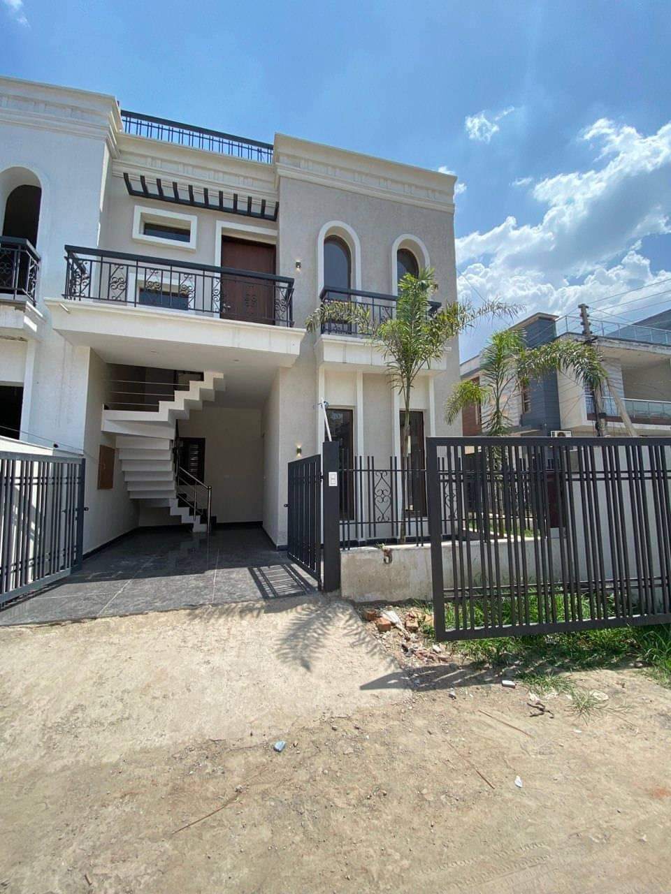4 Beds Villa for Sale in Kharar, Punjab