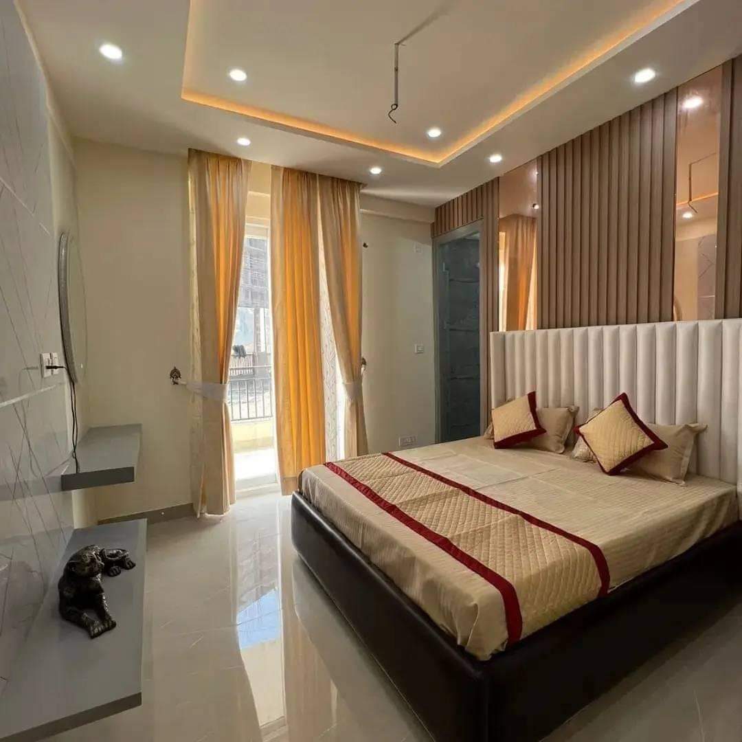 3 Beds Luxurious Flat for Sale in Punjab