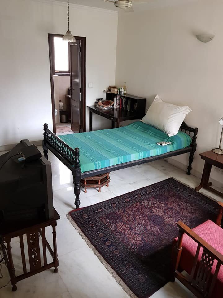 bg9 2nd floor 4 Beds 4 Baths Semi furnished for Rent in Gk-1 with Terrace garden