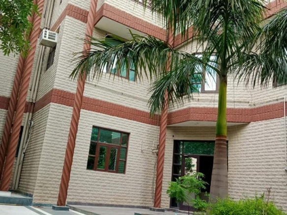 Unisex PG in sector 61 Noida