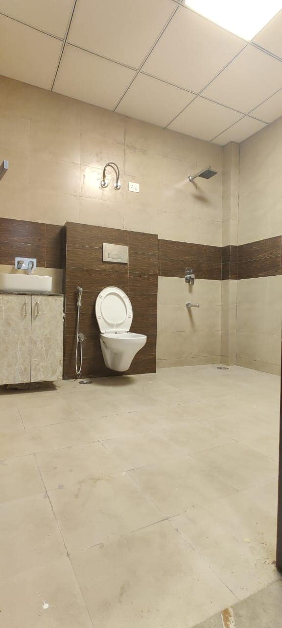 3 Beds 3 Baths luxurious king size flat for sale