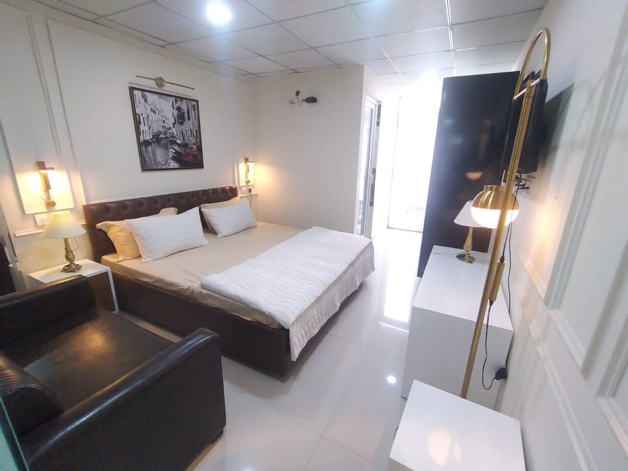 j2 Commercial Project- Showroom, Soho, office space, Hotel suite for Sale in Zirakpur, Punjab