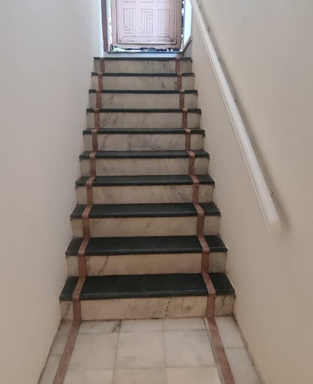 1500 feet basement available for rent for Office use in Delhi