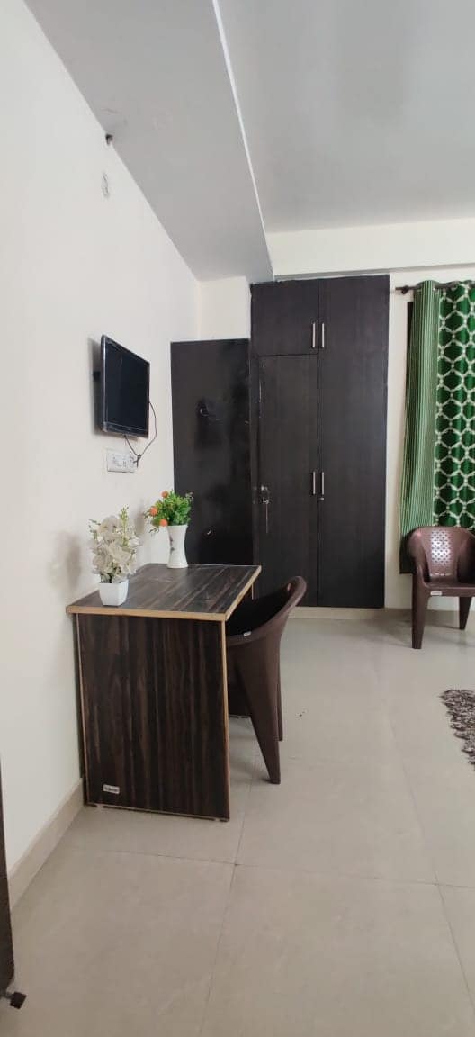 Unisex PG -Rent- Noida sector 41, UP