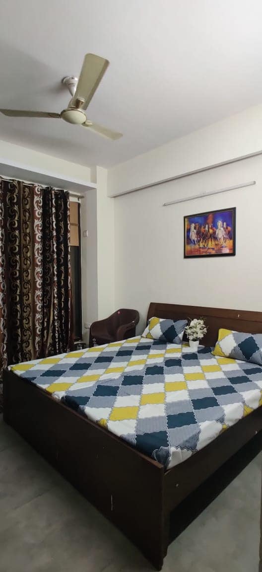 Unisex PG -Rent- Noida sector 41, UP