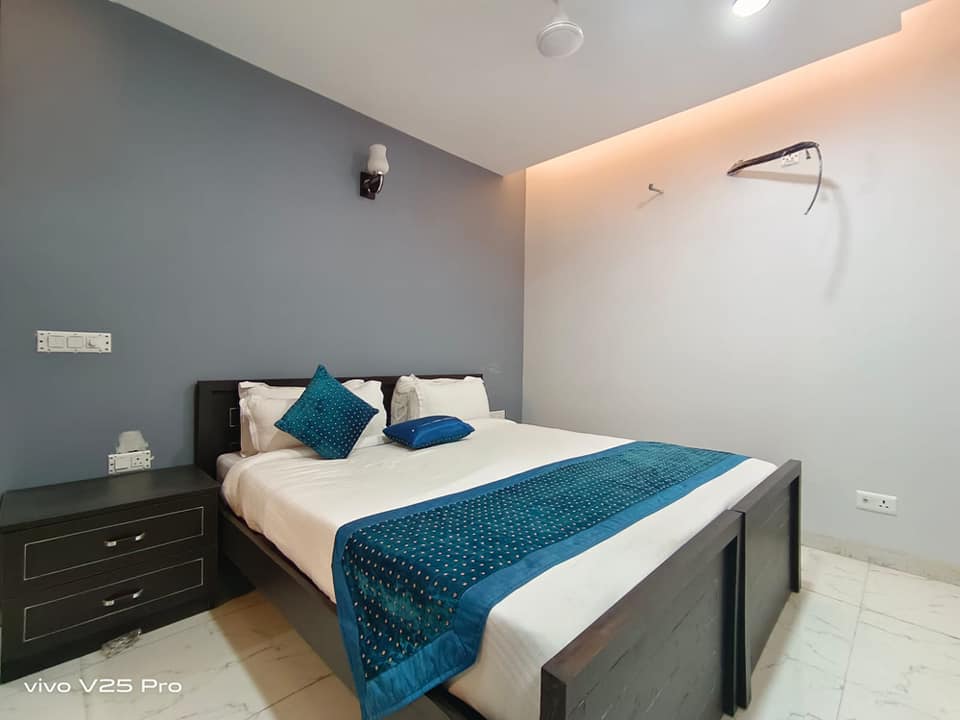 3 Beds 3 Baths luxury fully furnished flat available for rent in Vasant Kunj, New Delhi