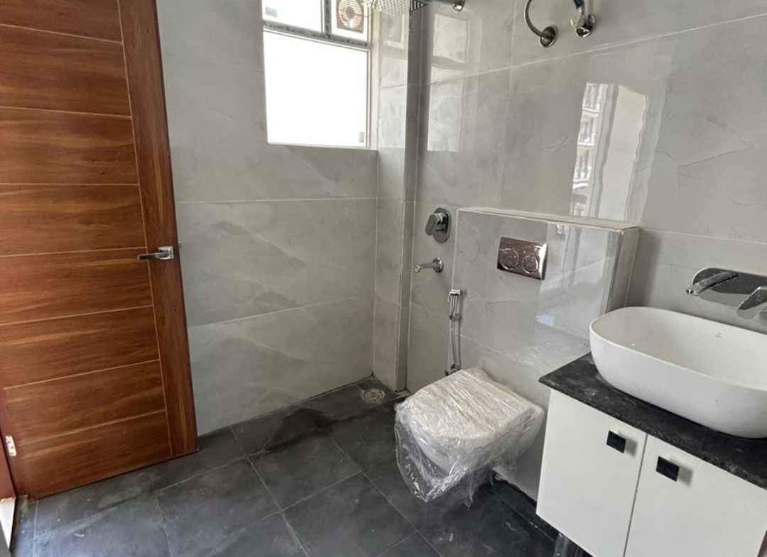 4 Beds 4 Baths -ready to move apartment for sale in Zirakpur, Punjab