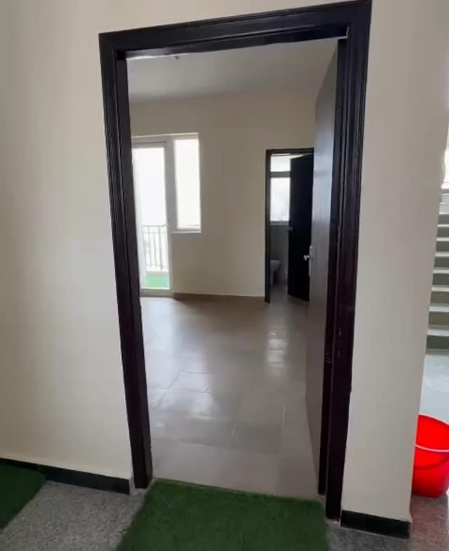 4 Beds+4 Baths +Dress +Servant quarter on Sale in Gurgaon Sec 85