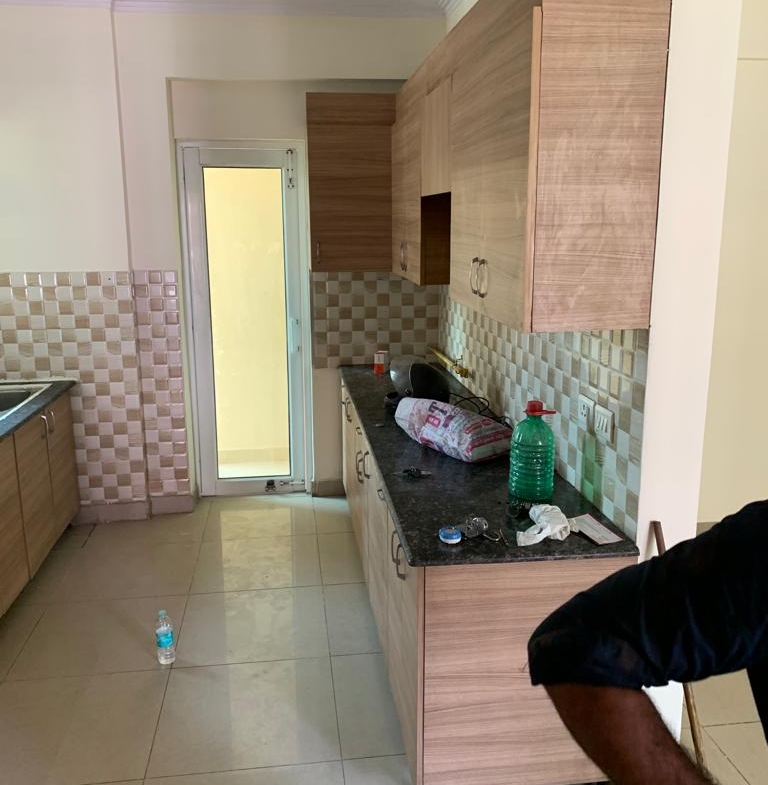 !…3 Beds 3 Baths Flat.. for.. Sale .. !! in Noida