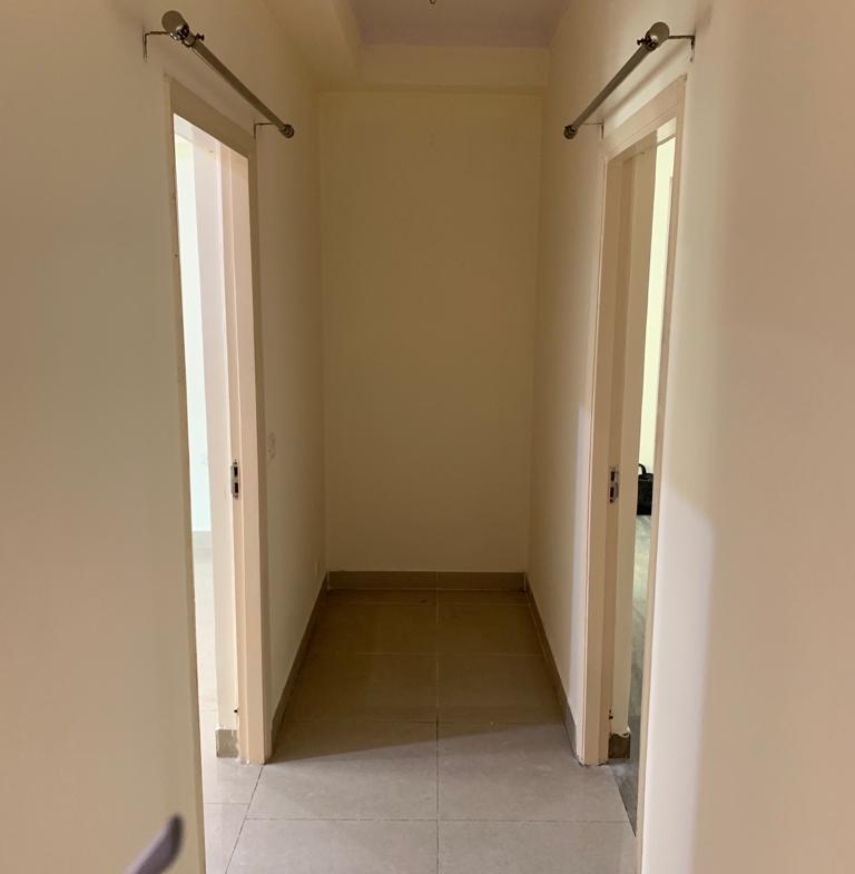 !…3 Beds 3 Baths Flat.. for.. Sale .. !! in Noida