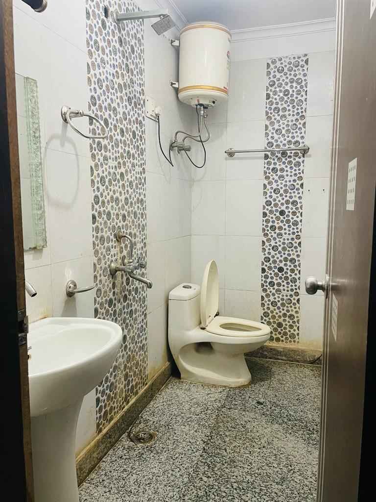 po4 1 Bed 1 Bath – Apartment for Rent in Saket Delhi