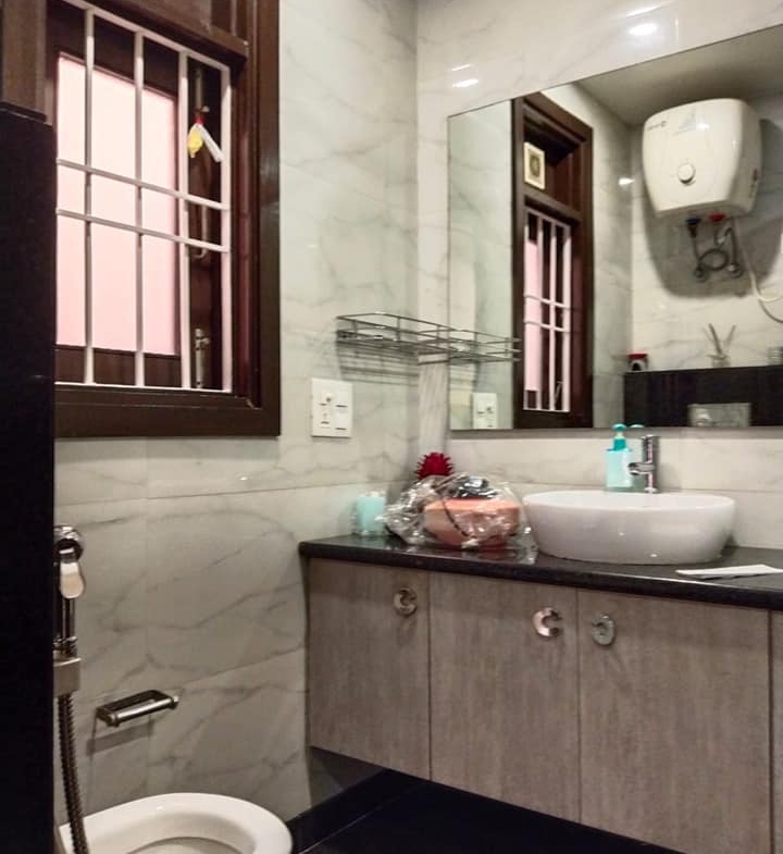 3BHK WITH 3 ATTACHED BATHROOMS HOUSE FOR RENT in North west Delhi