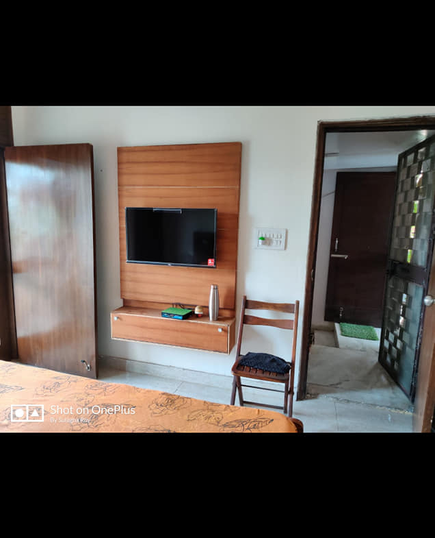 FULLY FURNISHED FLAT-1ROOM KITCHEN WITH ATTACHED BATHROOM FOR RENT IN DELHI ONLY FOR *GIRLS*