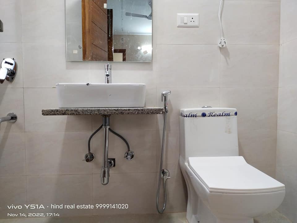 Ready to Move, 1 Room Kitchen Fully furnished flat available for rent in Vasant Kunj, Delhi