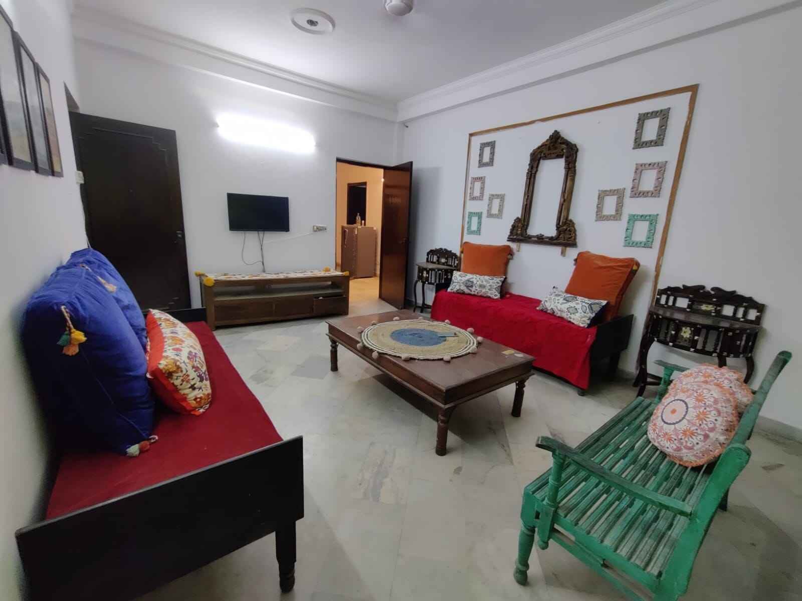 3 Beds FURNISHED FLAT AVAILABLE FOR BOYS near Saket Metro station in Delhi