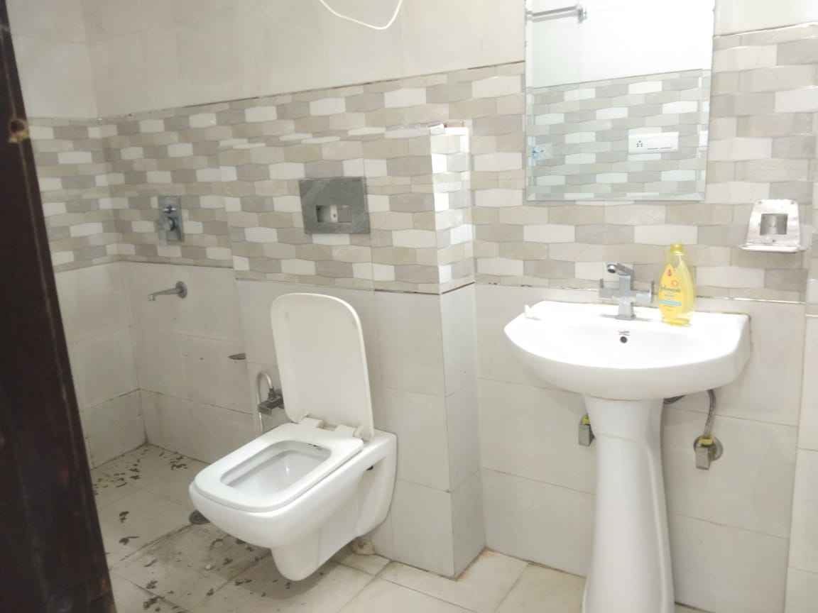 3 Beds 3 Baths – Apartment for Rent in Saket, Delhi