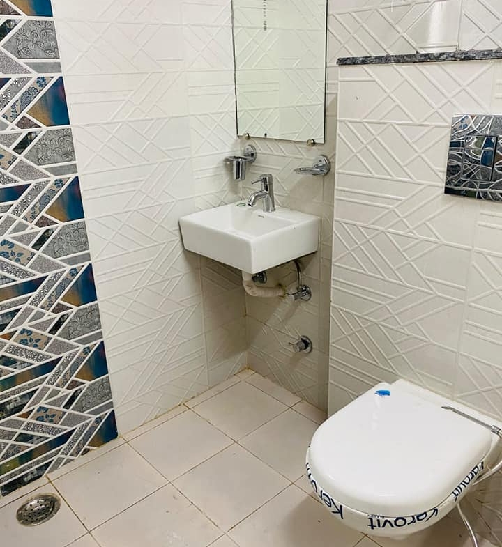 1Room Kitchen fully furnished set available for rent East of Kailash, Delhi