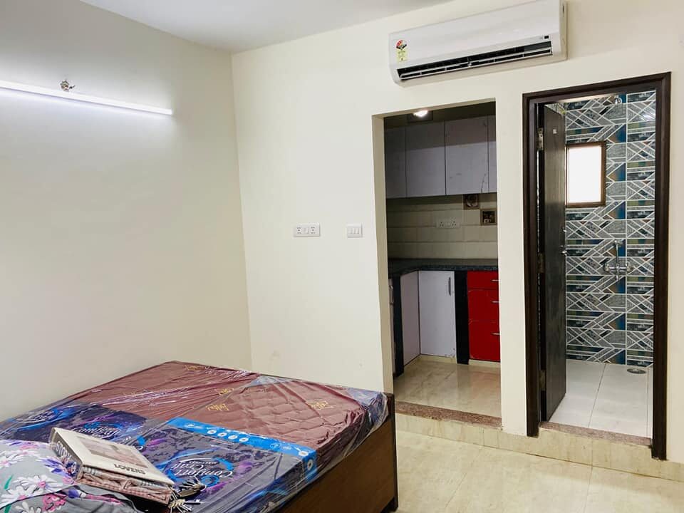 1Room Kitchen fully furnished set available for rent East of Kailash, Delhi