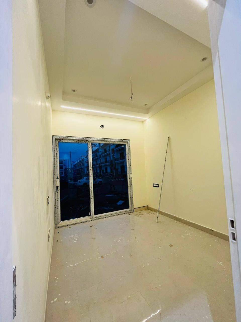 z4 3 Beds 3 Baths Luxurious flat for sale in Kharar, Punjab