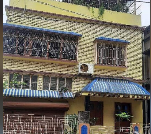 5 Beds and 3 Baths for Sale in Kolkata
