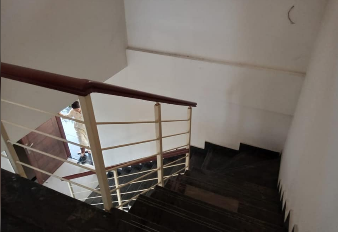 3 Beds and 3 Baths for Sale in Kolkata