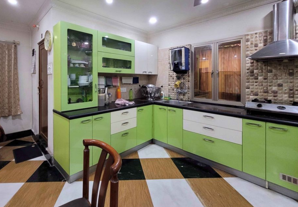 4 Beds and 4 Baths for Sale in Kolkata