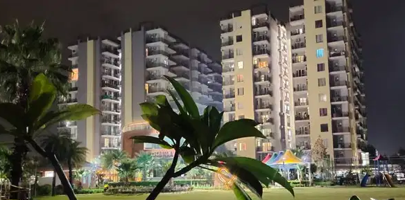 3 Bds – 3 Ba – 1850 ft2 FLAT FOR SALE-4BHK-3BHK-2BHK-APARTMENT-PLOT-SHOWROOM-SHOP-5-4-3-2-BHK