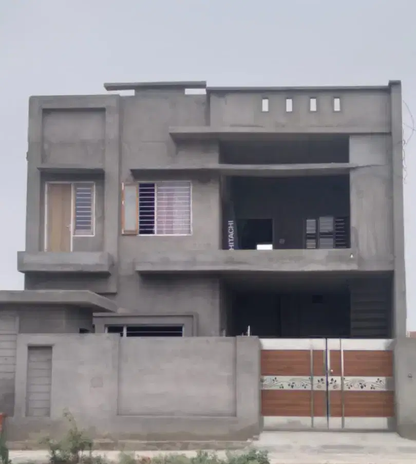 7ljoox2y 4 Bds – 3 Ba – 2250 ft2 10 marle kothi for sale near GT road dhariwal serious buyer call me