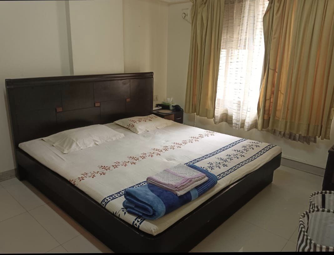 8 2 BHK FULLY FURNISHED FLAT