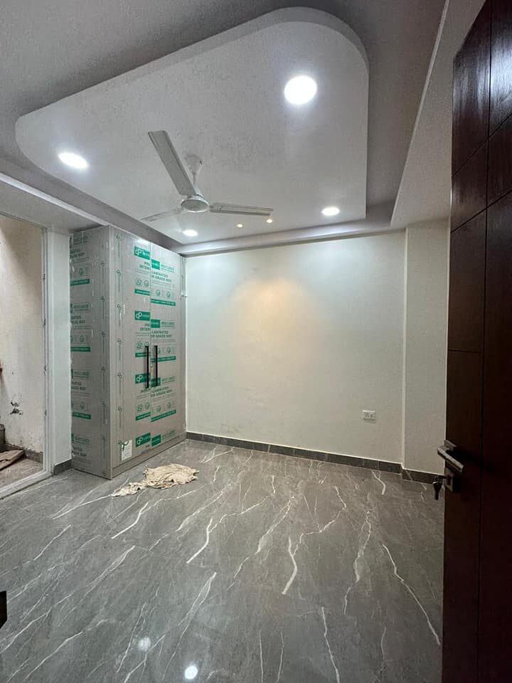 Semi furnished, a brand new 3 beds 3 baths flat available for rent in Saket, Delhi