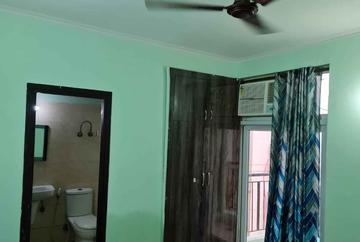 Fully furnished 1 bed 1 bath for rent in sector 76, Noida