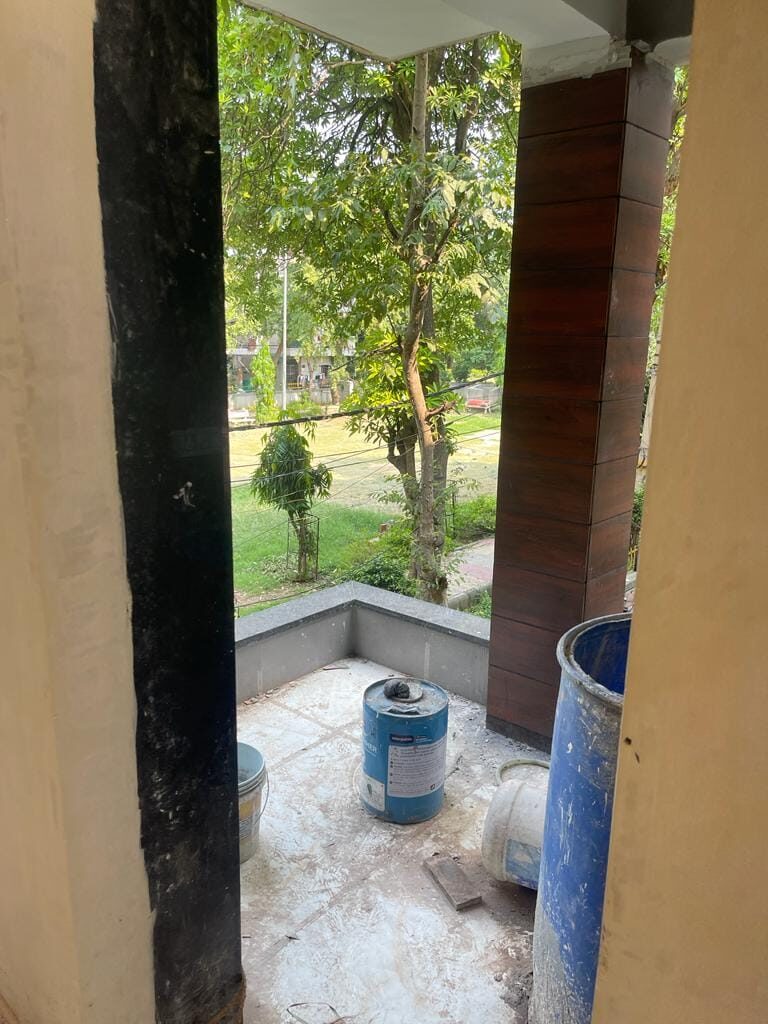 Newly Renovated 3 Bedrooms + 2 Washrooms Flat for sale in Vikaspuri , Delhi