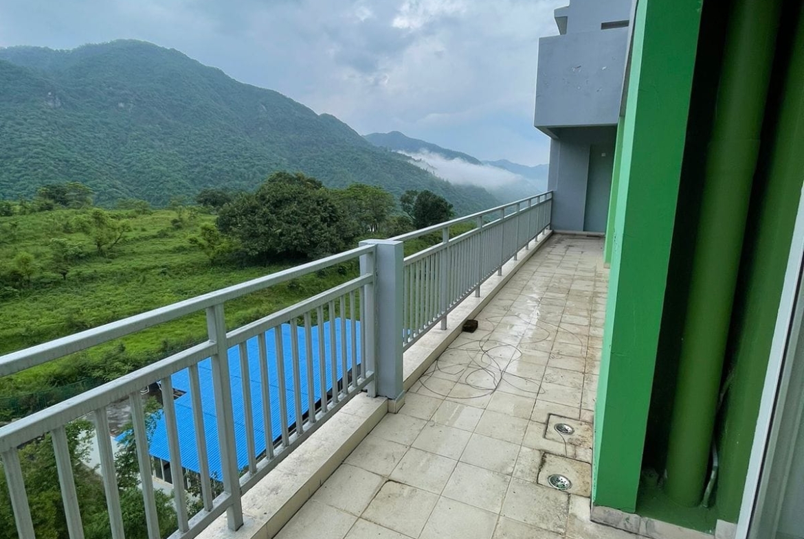 5 Beds 5 Baths Pent house with roof rights for Sale in Dehradun, Uttrakhand
