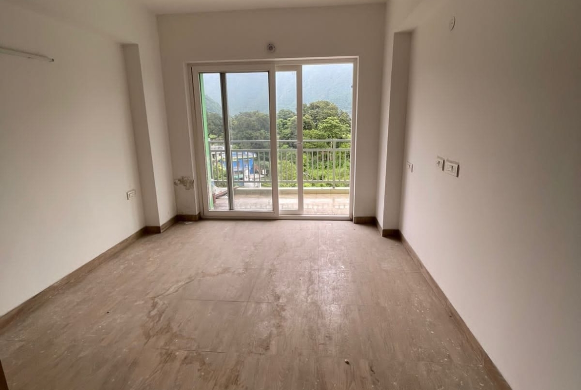 5 Beds 5 Baths Pent house with roof rights for Sale in Dehradun, Uttrakhand