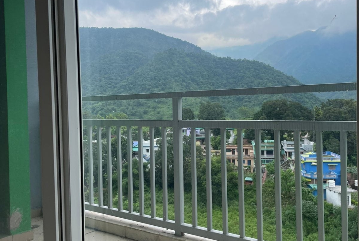 5 Beds 5 Baths Pent house with roof rights for Sale in Dehradun, Uttrakhand
