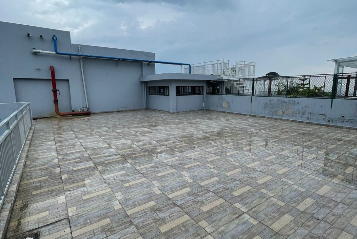5 Beds 5 Baths Pent house with roof rights for Sale in Dehradun, Uttrakhand