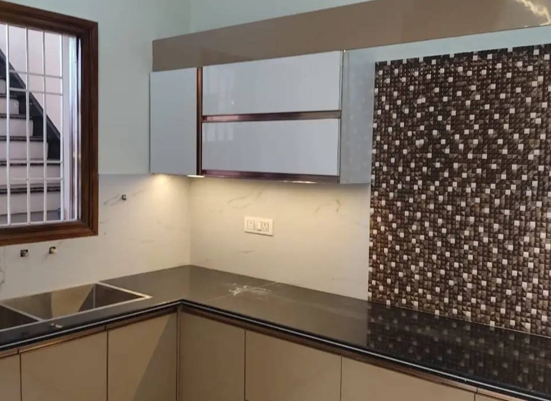 6 Beds 6 Baths house for sale in Chandigarh, Punjab